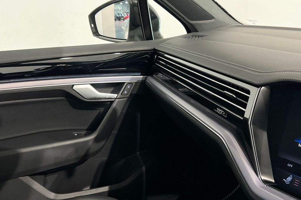 Used Volkswagen Touareg 2020 for sale - 77218482: Photo 39