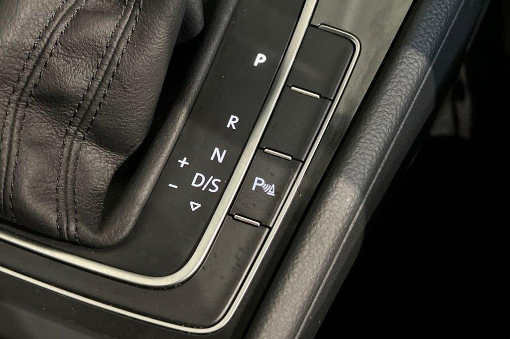 Used Volkswagen Golf 2019 for sale - 76509723: Photo 32