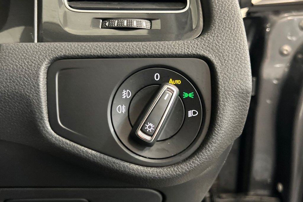 Used Volkswagen Golf 2019 for sale - 76509723: Photo 36