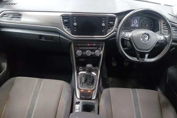 Used Volkswagen T-Roc 2018 for sale - 76074097: Photo 12
