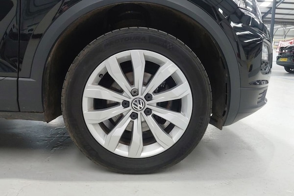 Used Volkswagen T-Roc 2018 for sale - 76074097: Photo 14