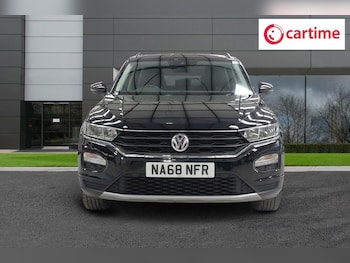 Used Volkswagen T-Roc 2018 for sale - 76074097: Photo