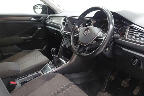 Used Volkswagen T-Roc 2018 for sale - 76074097: Photo 9