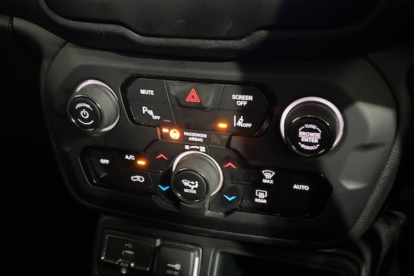 Used Jeep Renegade 2020 for sale - 76235511: Photo 21