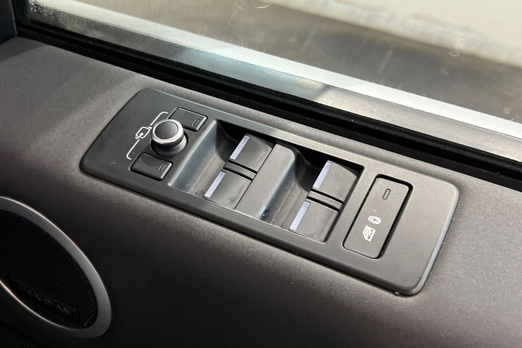 Used Land Rover Discovery 2018 for sale - 77621424: Photo 41