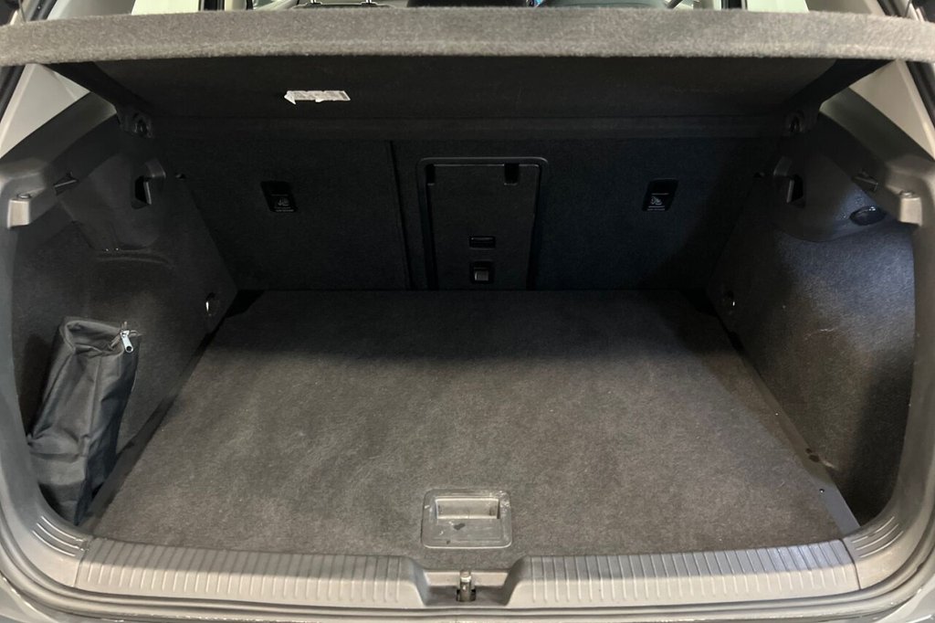 Used Volkswagen Golf 2022 for sale - 76389796: Photo 44