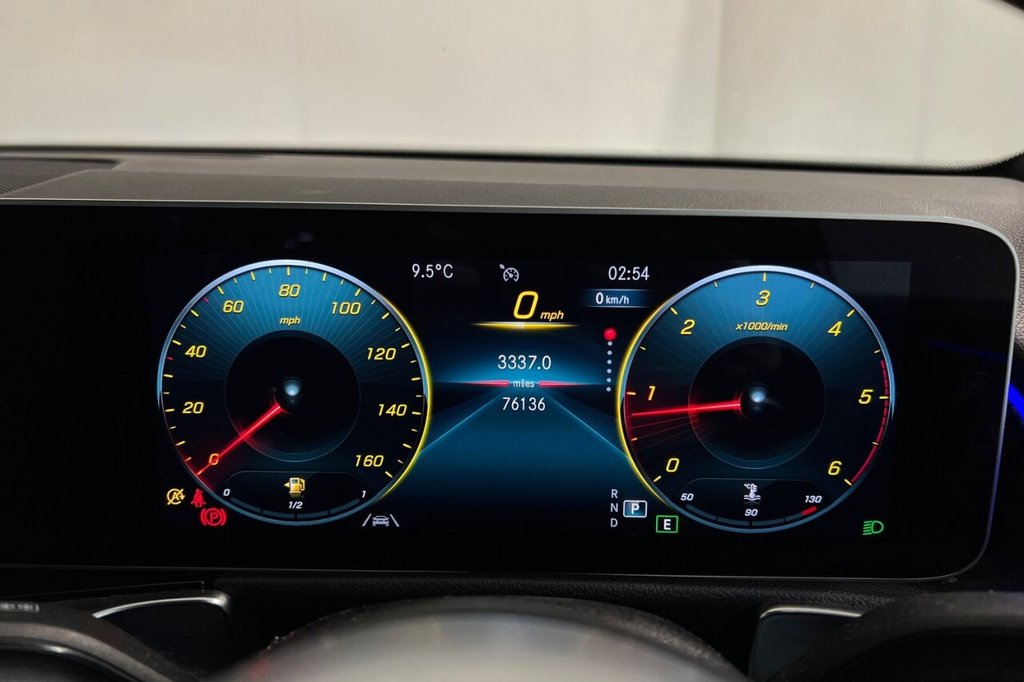 Used Mercedes-Benz GLB 2020 for sale - 77583107: Photo 14