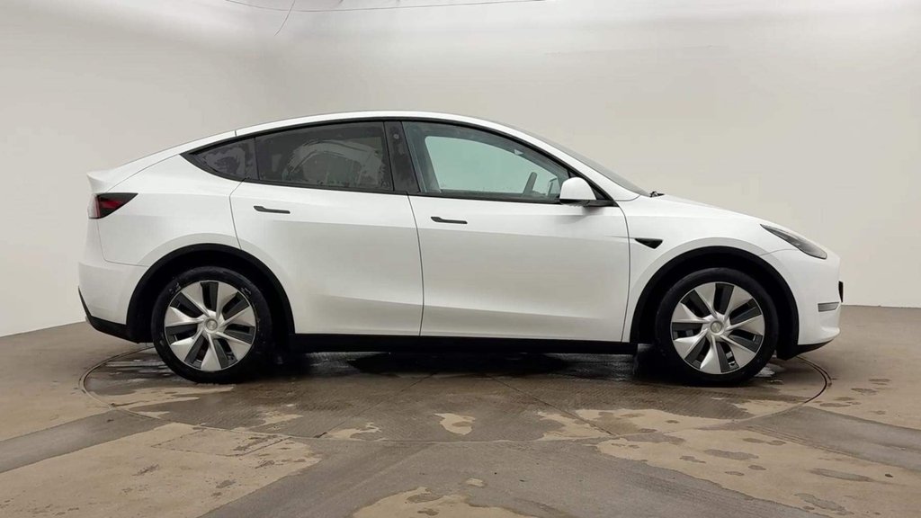 Used Tesla Model Y 2022 for sale - 77356716: Photo 2