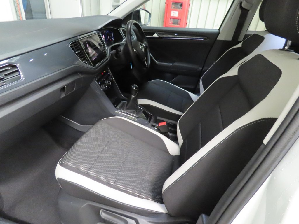 Used Volkswagen T-Roc 2018 for sale - 77879985: Photo 10