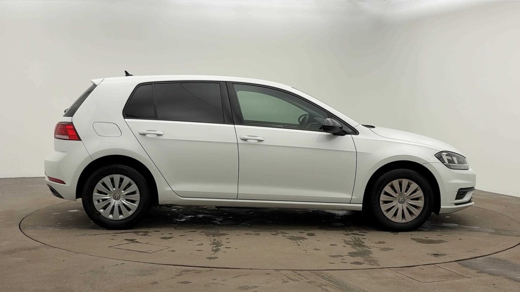 Used Volkswagen Golf 2019 for sale - 76923752: Photo 2