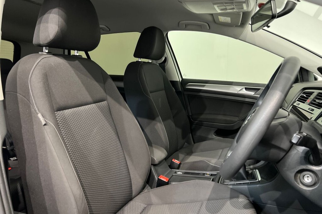 Used Volkswagen Golf 2019 for sale - 76923752: Photo 21
