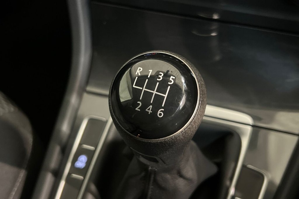 Used Volkswagen Golf 2019 for sale - 76923752: Photo 30