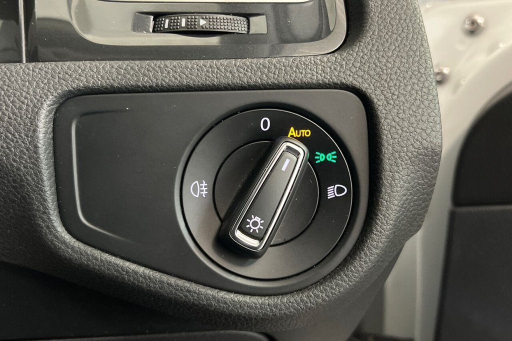 Used Volkswagen Golf 2019 for sale - 76923752: Photo 32