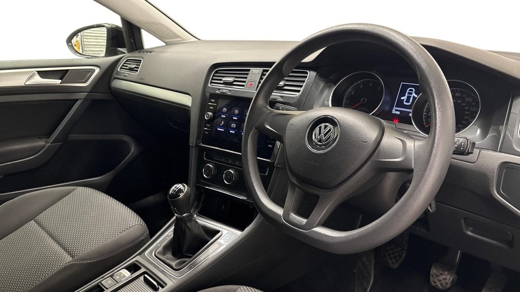 Used Volkswagen Golf 2019 for sale - 76923752: Photo 6