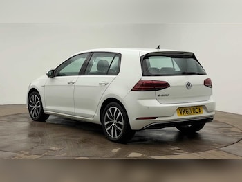 Used Volkswagen Golf 2019 for sale - 77356715: Photo
