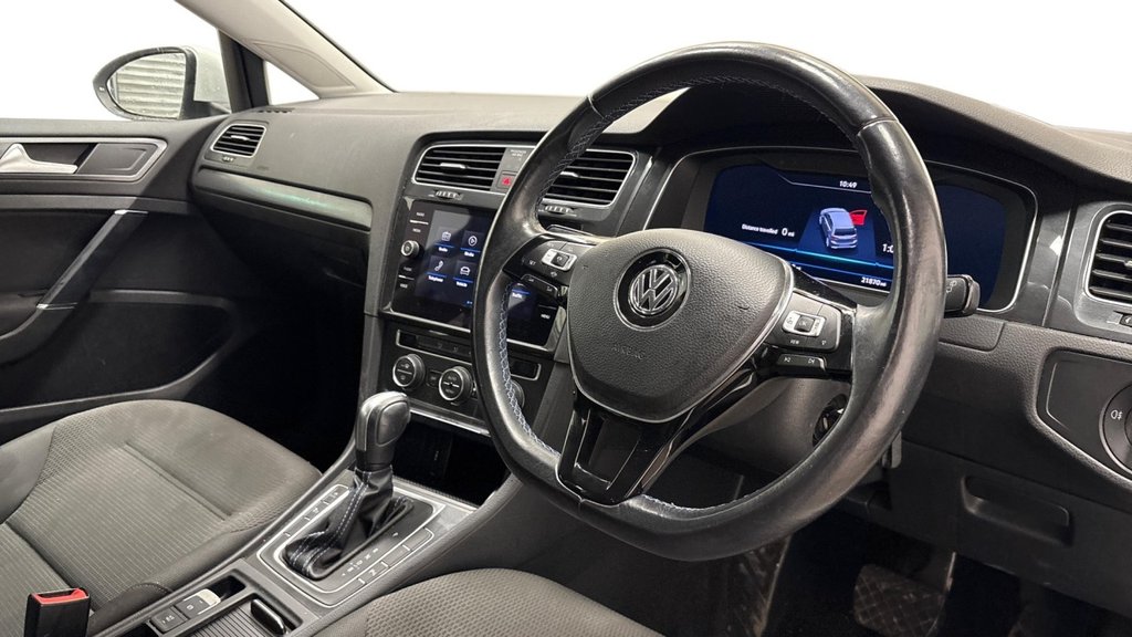 Used Volkswagen Golf 2019 for sale - 77356715: Photo 6