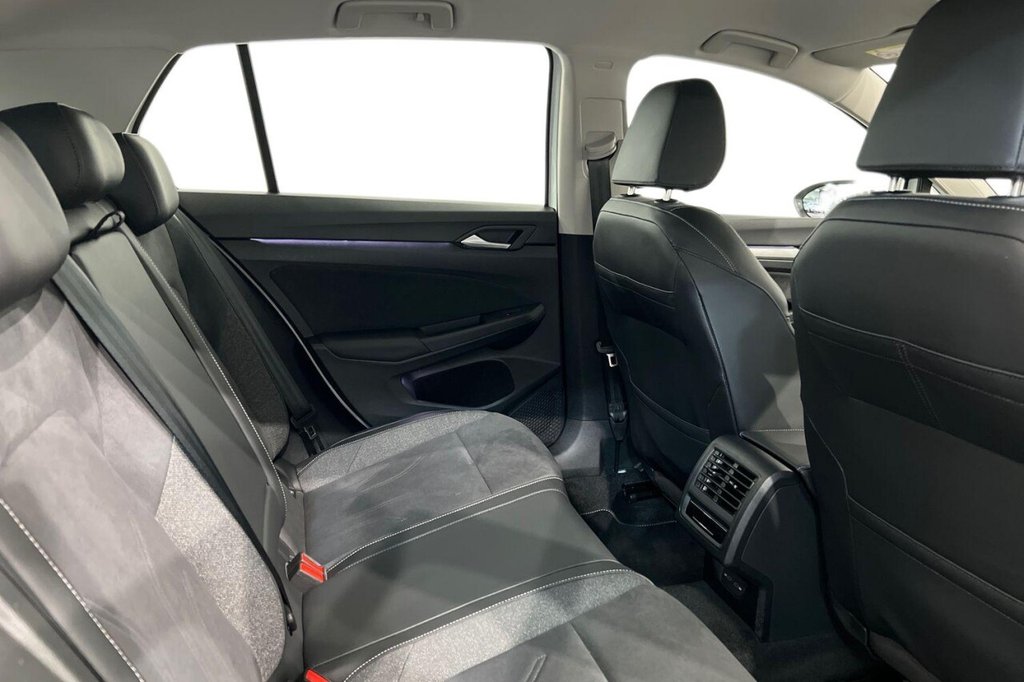 Used Volkswagen Golf 2024 for sale - 76582729: Photo 10