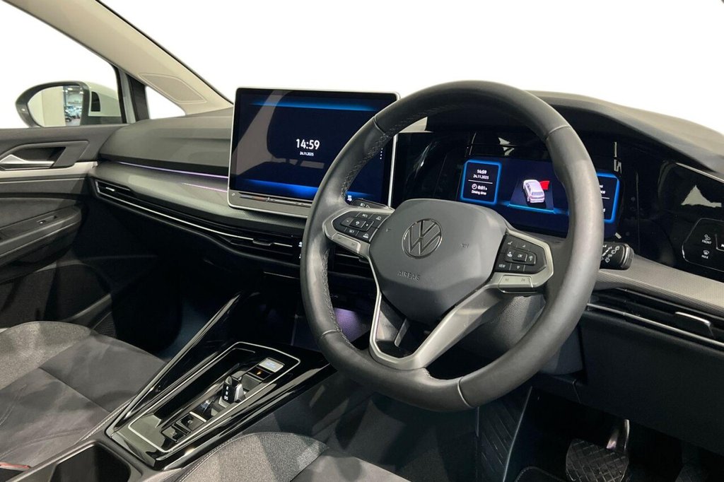 Used Volkswagen Golf 2024 for sale - 76582729: Photo 9