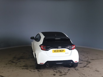 Used Toyota Yaris 2021 for sale - 77941768: Photo