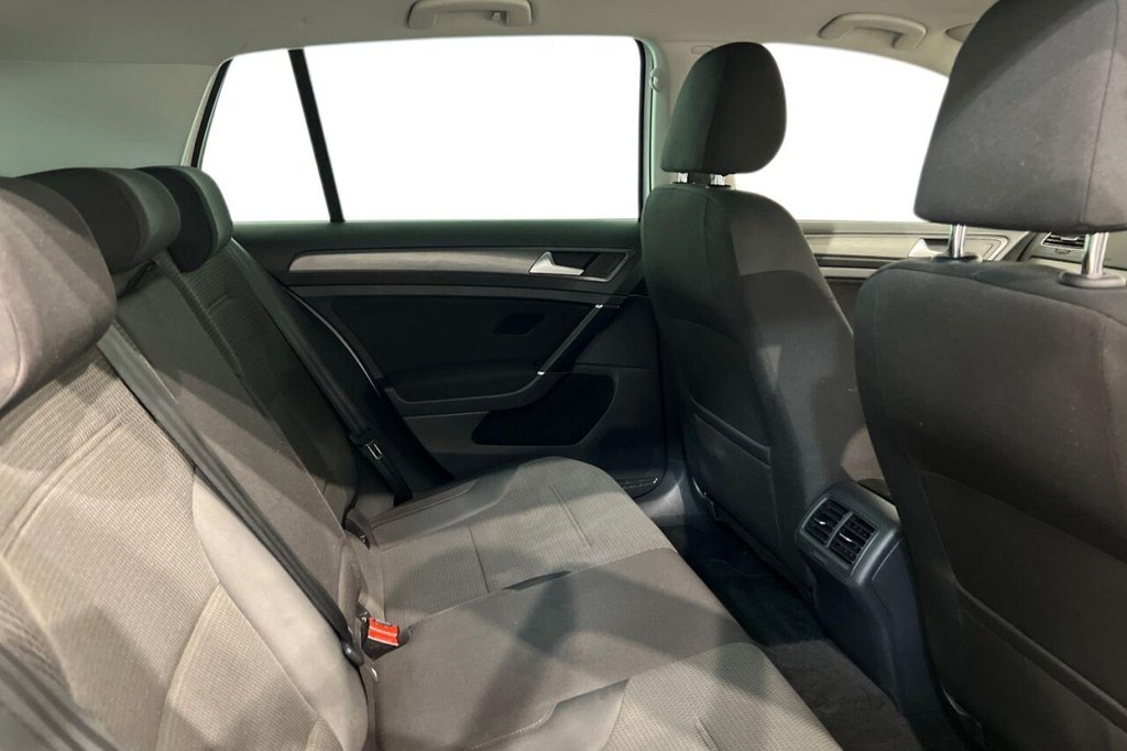 Used Volkswagen Golf 2019 for sale - 77692468: Photo 10
