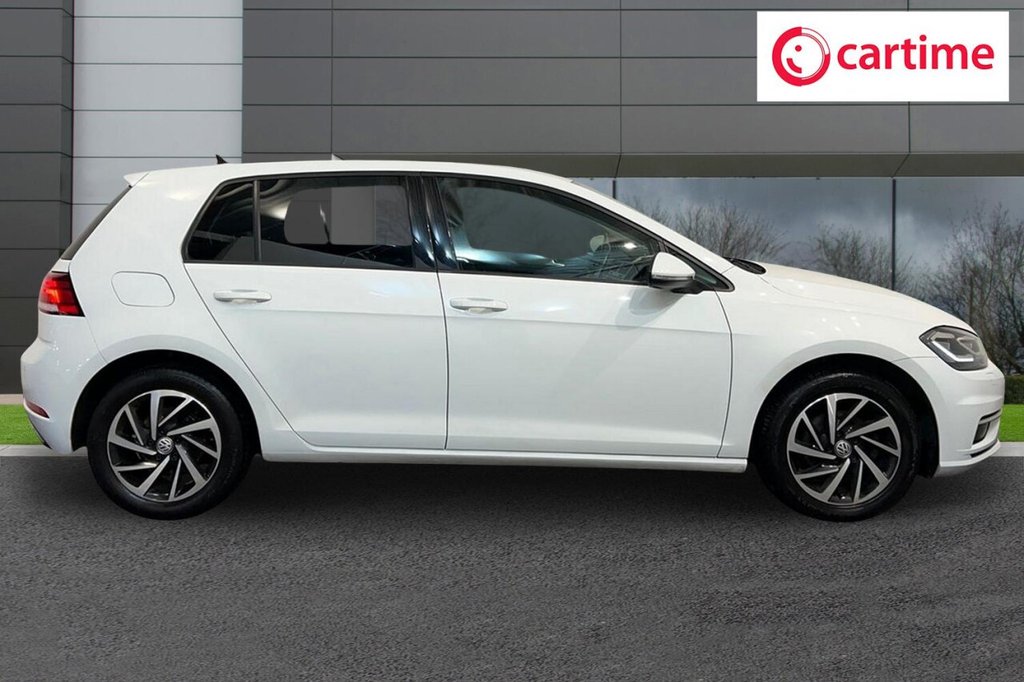 Used Volkswagen Golf 2019 for sale - 77692468: Photo 2