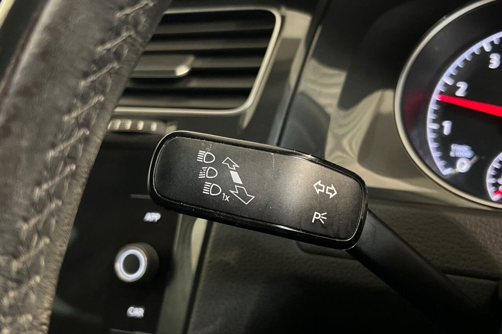 Used Volkswagen Golf 2019 for sale - 77692468: Photo 28