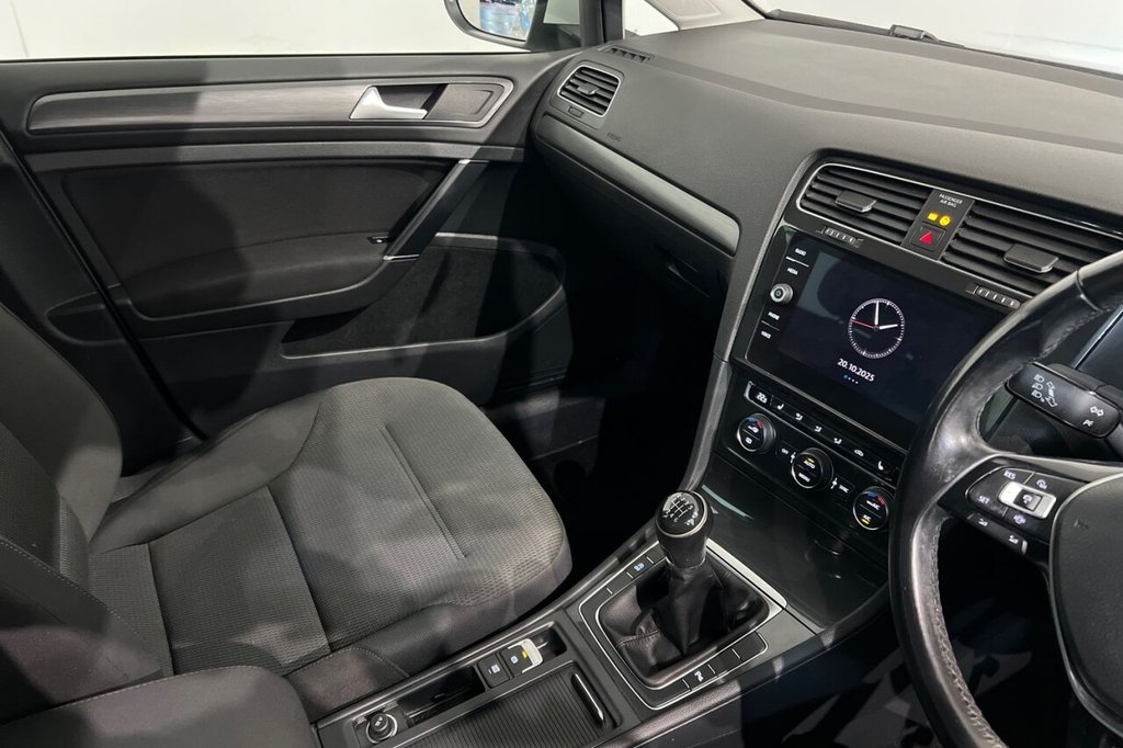 Used Volkswagen Golf 2019 for sale - 77692468: Photo 30