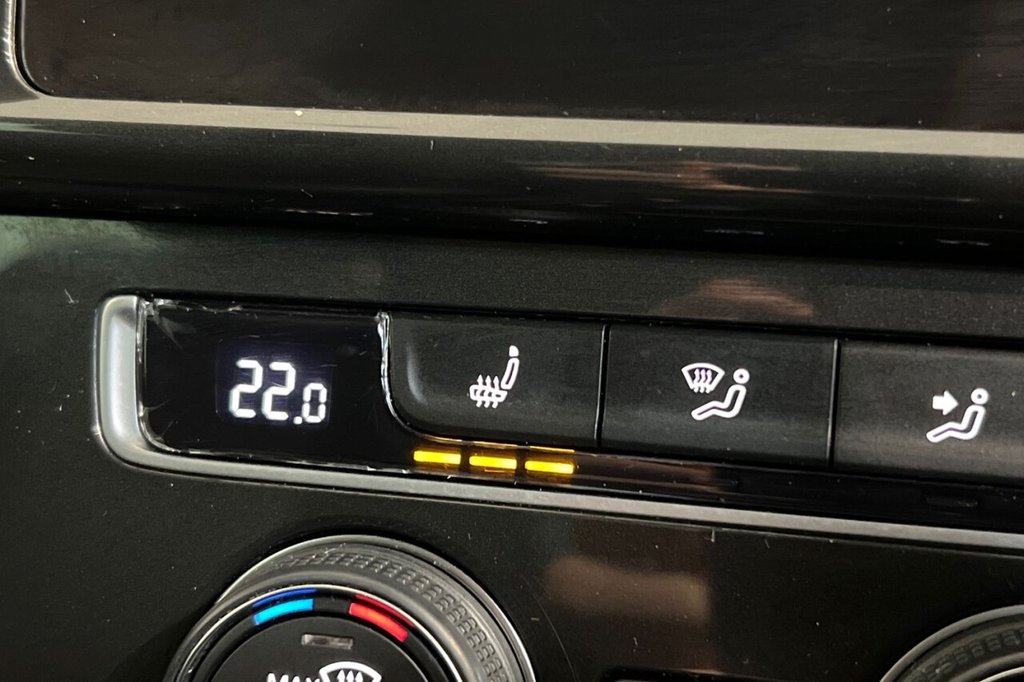 Used Volkswagen Golf 2019 for sale - 77692468: Photo 32