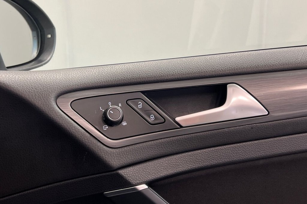 Used Volkswagen Golf 2019 for sale - 77692468: Photo 37