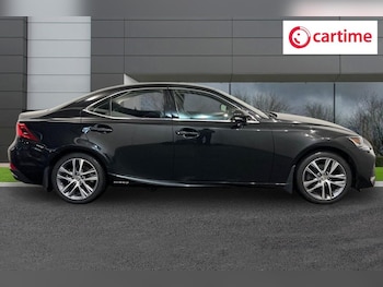 Used Lexus IS 2019 for sale - 76323330: Photo 2