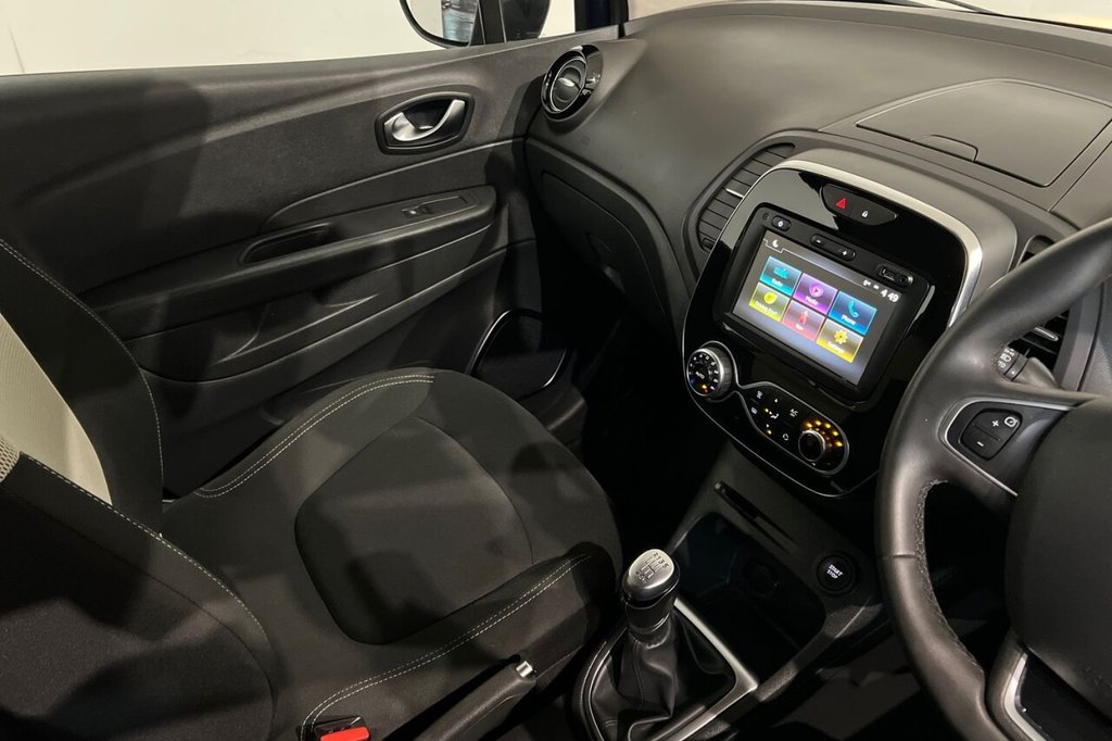 Used Renault Captur 2019 for sale - 76686344: Photo 32