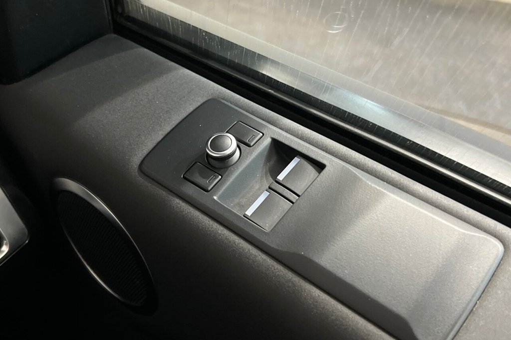 Used Land Rover Discovery 2019 for sale - 77065296: Photo 40