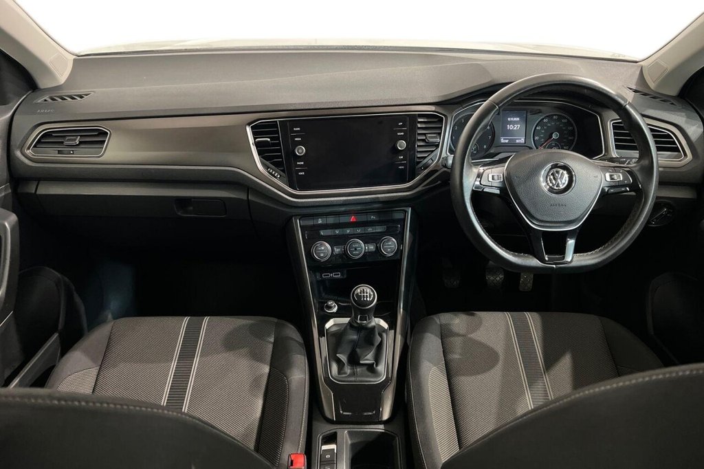 Used Volkswagen T-Roc 2018 for sale - 76474599: Photo 12