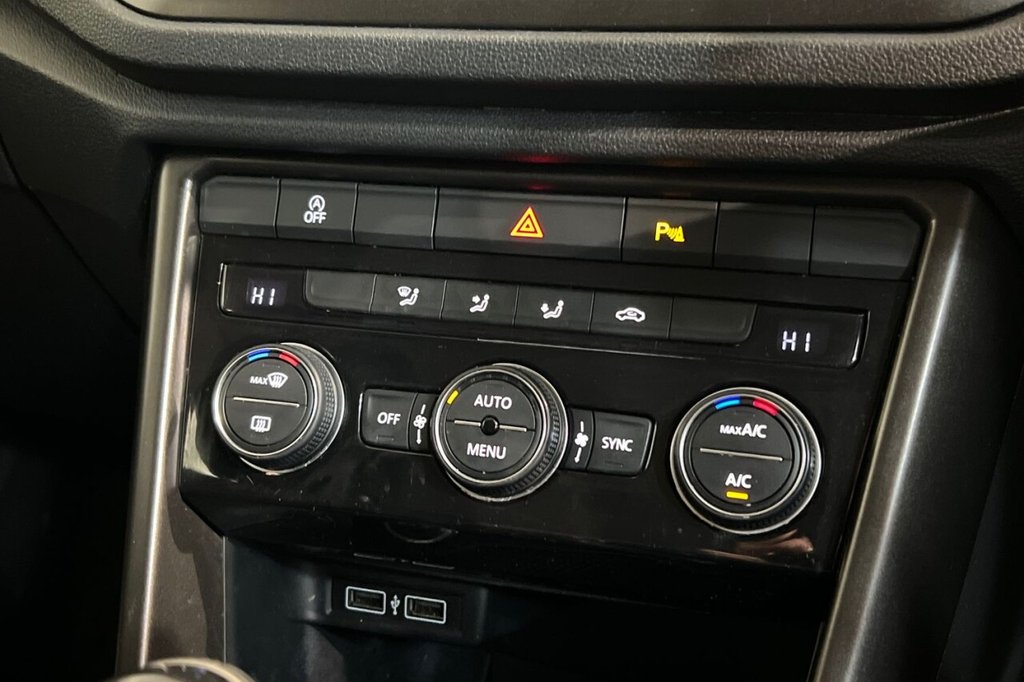 Used Volkswagen T-Roc 2018 for sale - 76474599: Photo 32