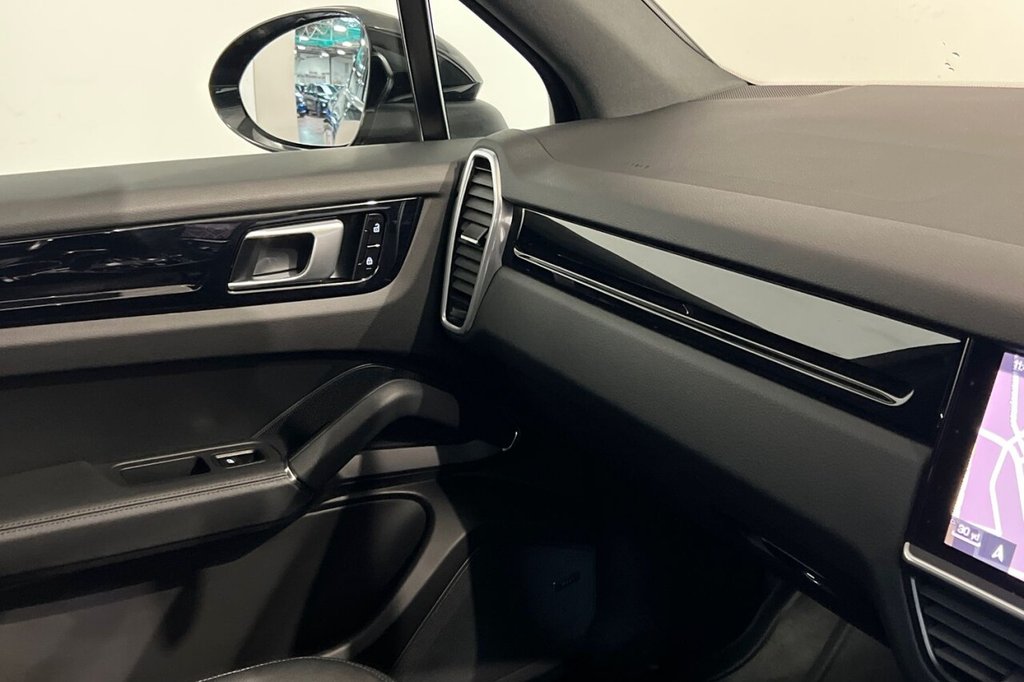 Used Porsche Cayenne 2021 for sale - 77313542: Photo 40