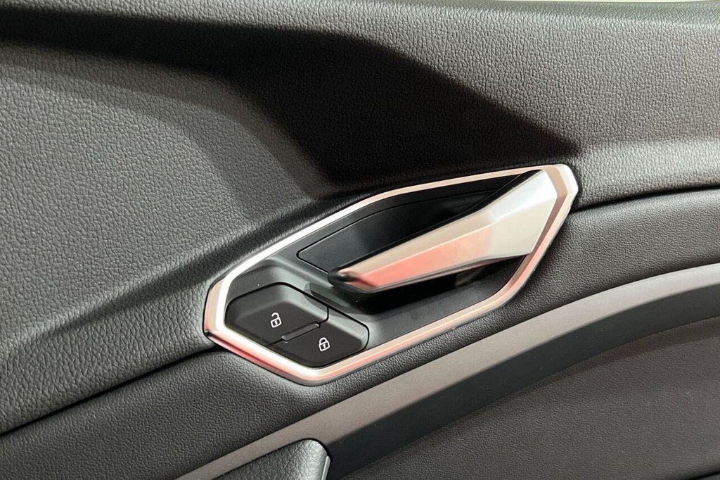 Used Audi e-tron 2020 for sale - 76406136: Photo 37