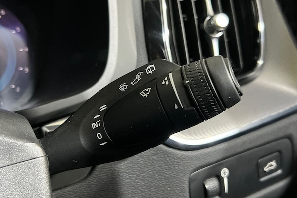 Used Volvo XC60 2022 for sale - 76256164: Photo 28