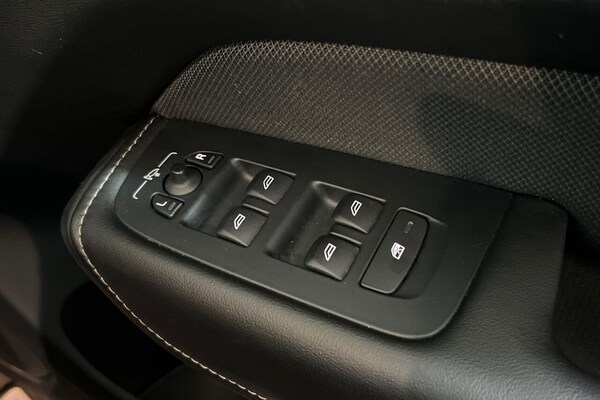 Used Volvo XC60 2022 for sale - 76256164: Photo 39