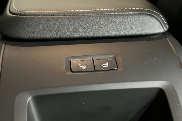 Used Volvo XC60 2022 for sale - 76256164: Photo 41