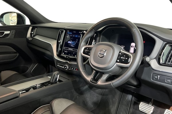 Used Volvo XC60 2022 for sale - 76256164: Photo 9