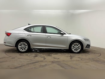 Used Skoda Octavia 2024 for sale - 76400408: Photo