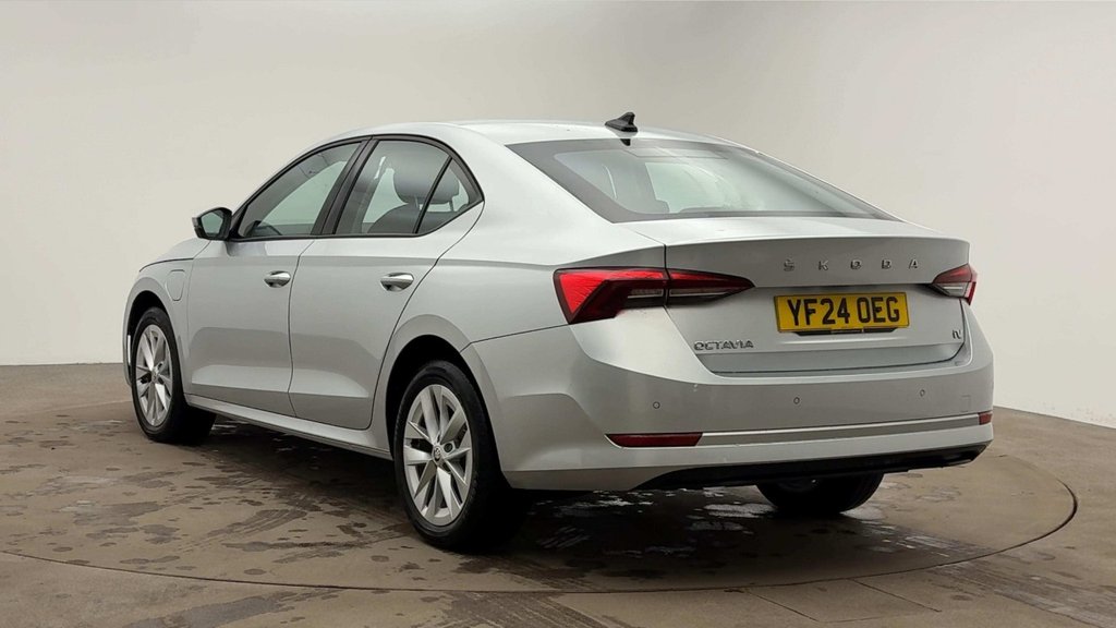 Used Skoda Octavia 2024 for sale - 76400408: Photo 3