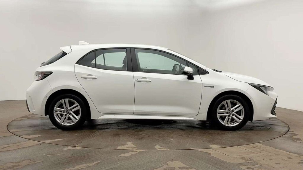 Used Toyota Corolla 2021 for sale - 77218620: Photo 2