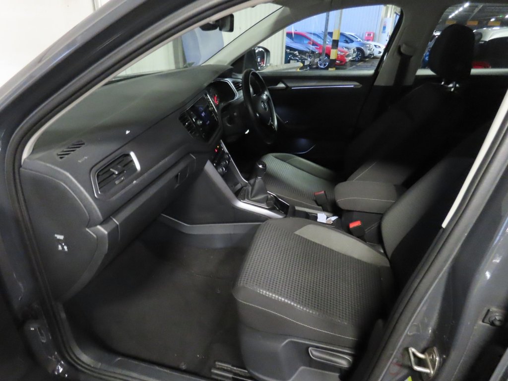 Used Volkswagen T-Roc 2021 for sale - 76841660: Photo 10