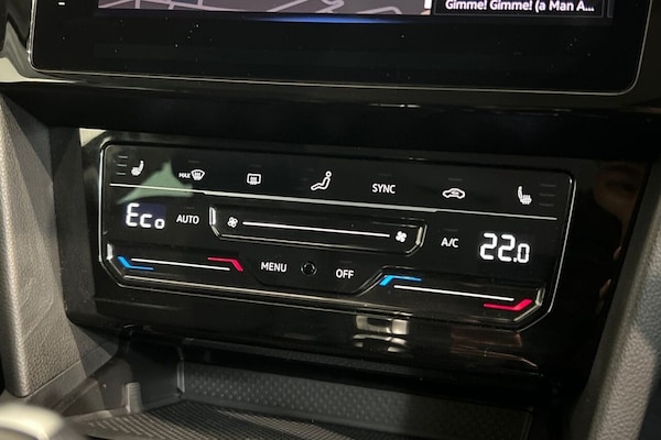 Used Volkswagen Passat 2022 for sale - 75306809: Photo 34