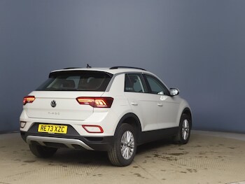 Used Volkswagen T-Roc 2024 for sale - 77667403: Photo