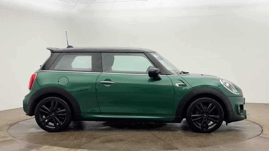 Used MINI Hatch 2021 for sale - 77092155: Photo 2