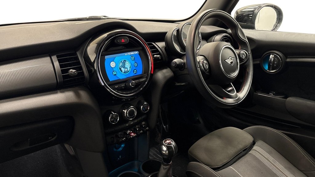 Used MINI Hatch 2021 for sale - 77092155: Photo 6