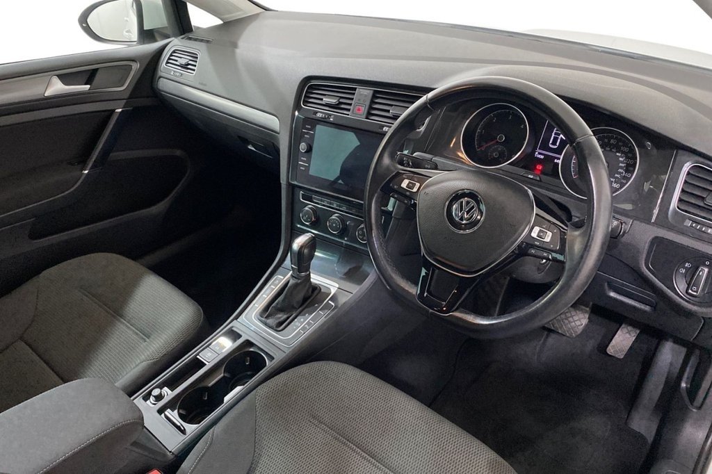 Used Volkswagen Golf 2019 for sale - 76950620: Photo 10