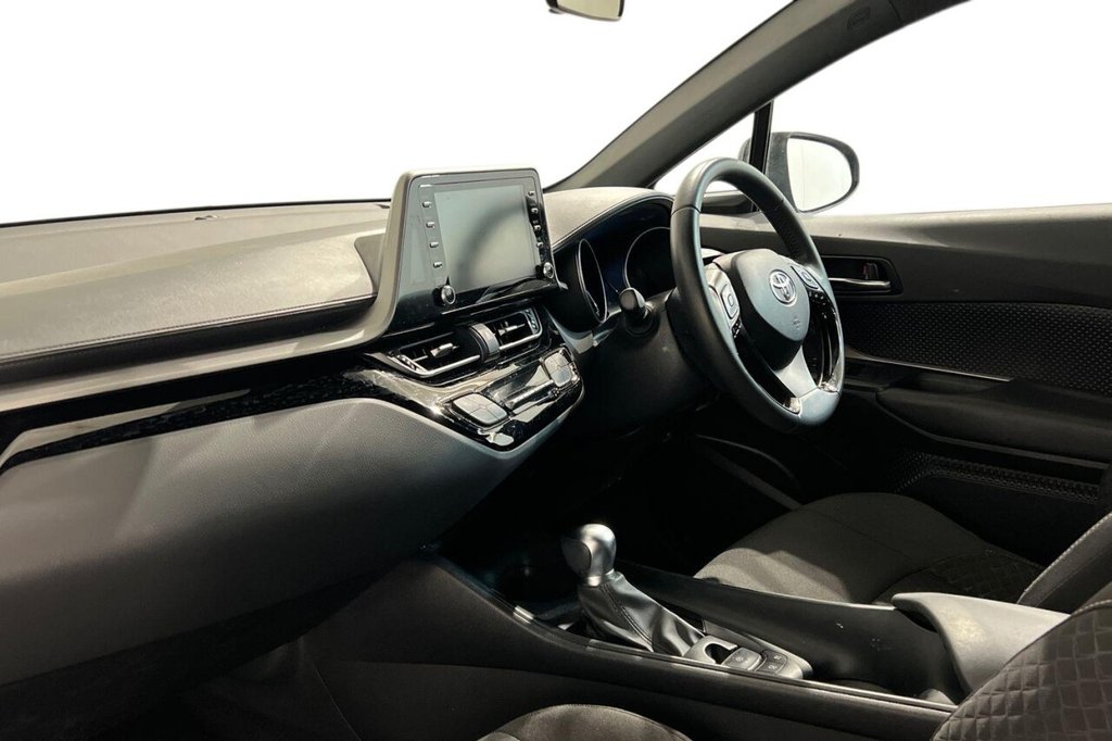 Used Toyota C-HR 2023 for sale - 76901137: Photo 11